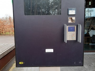 Self check-in automaat